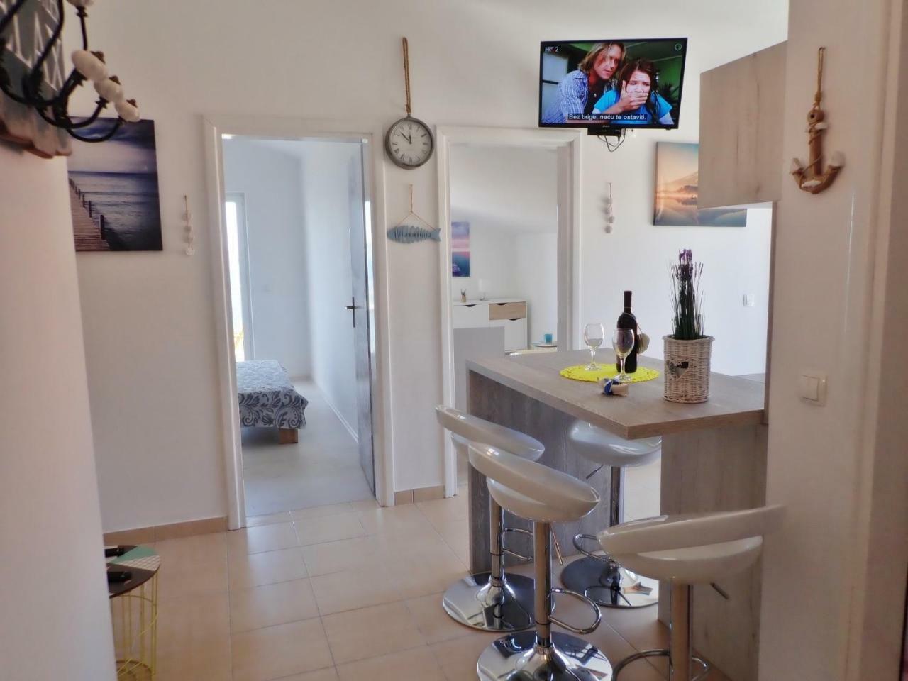 Apartment Ela Enjoy Breathtaking Seaview 셀리네 외부 사진